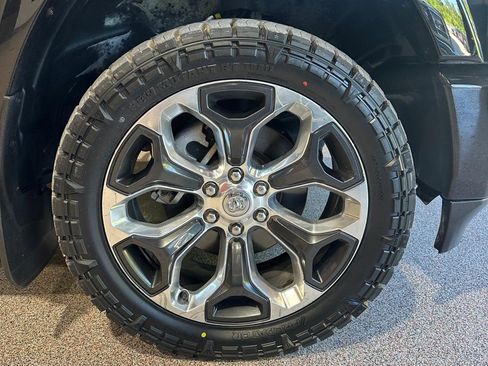Used 2021 RAM 1500 Limited w/ Advanced Safety Group AWD/4WD image 17