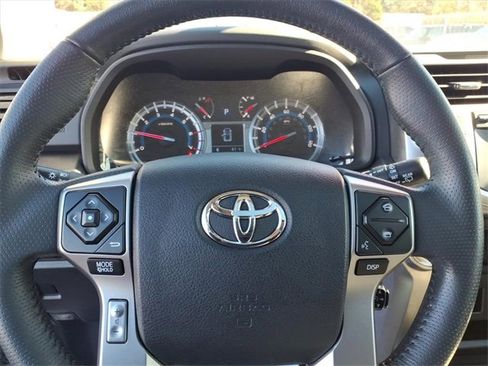 Used 2018 Toyota 4Runner 2WD image 21
