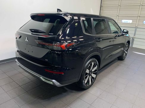 New 2026 Mitsubishi Outlander SE AWD/4WD image 3