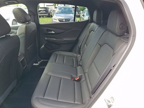 Used 2024 Buick Envista Sport Touring w/ Convenience I Package FWD image 10