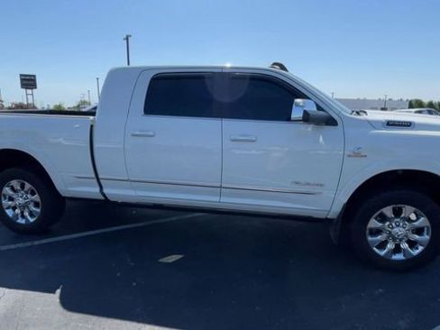 Used 2021 RAM 2500 Limited AWD/4WD image 3