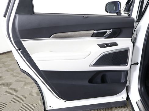 Used 2020 Kia Telluride SX w/ SX Prestige Package image 31