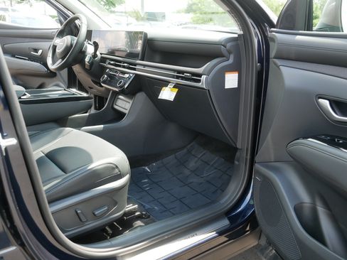Certified 2026 Hyundai Tucson Limited AWD/4WD image 18