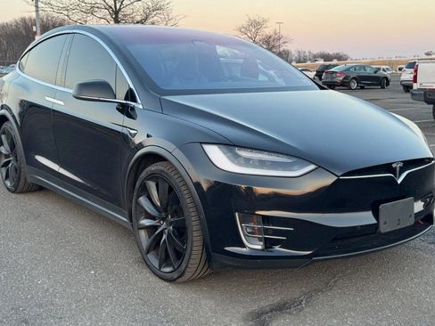 Used 2018 Tesla Model X 100D image 1