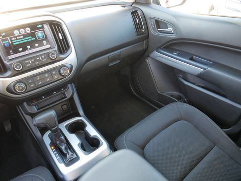 Used 2015 Chevrolet Colorado LT w/ LT Convenience Package image 11