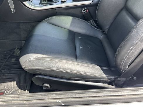 Used 2014 Mercedes-Benz SLK 250 image 18
