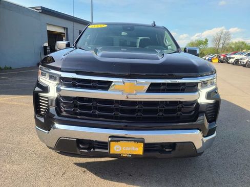 Used 2022 Chevrolet Silverado 1500 LT AWD/4WD image 3