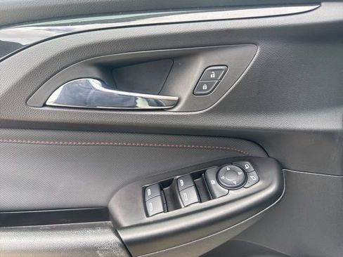 Used 2023 Chevrolet TrailBlazer RS w/ Sun and Liftgate Package image 19