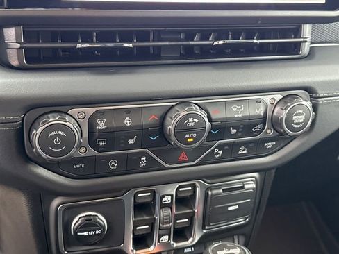 New 2026 Jeep Wrangler Unlimited Rubicon AWD/4WD image 25