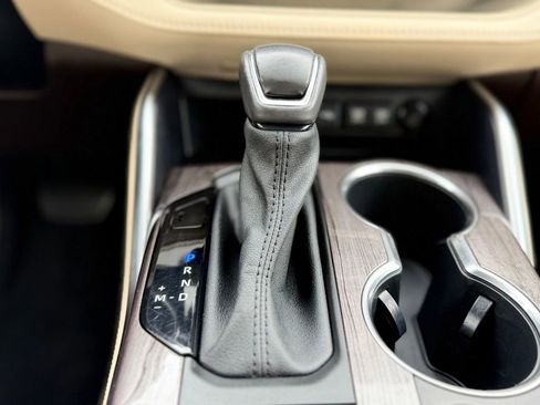 Used 2021 Toyota Highlander Platinum image 5