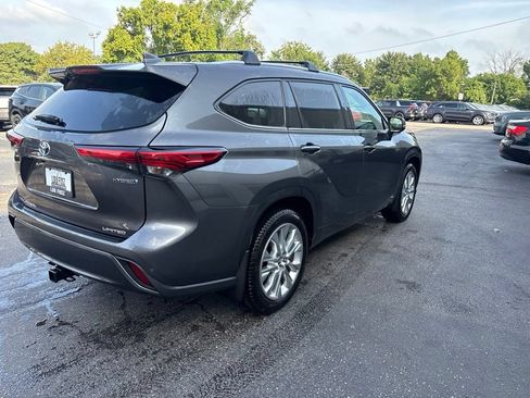 Used 2023 Toyota Highlander Limited AWD/4WD image 3