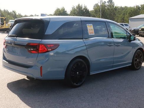 Used 2025 Honda Odyssey Sport-L image 7