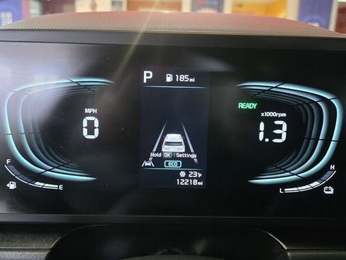 Used 2023 Kia Niro LX image 13