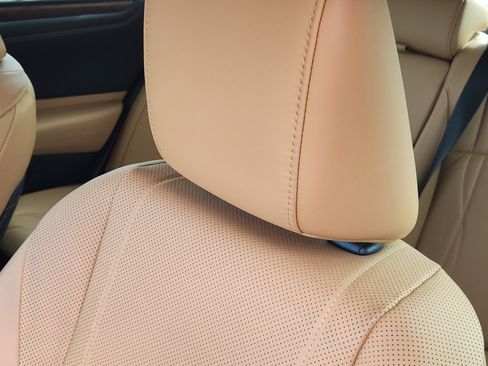 Used 2022 Lexus ES 300h Ultra Luxury image 40