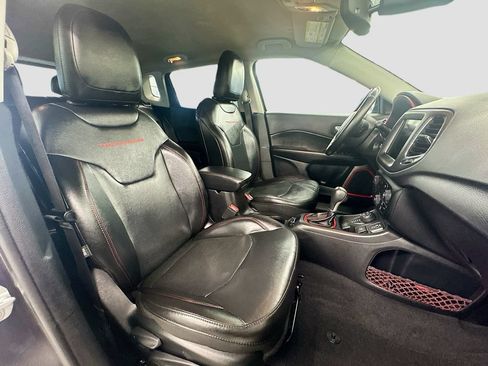 Used 2020 Jeep Compass Trailhawk w/ Leather Interior Group AWD/4WD image 27