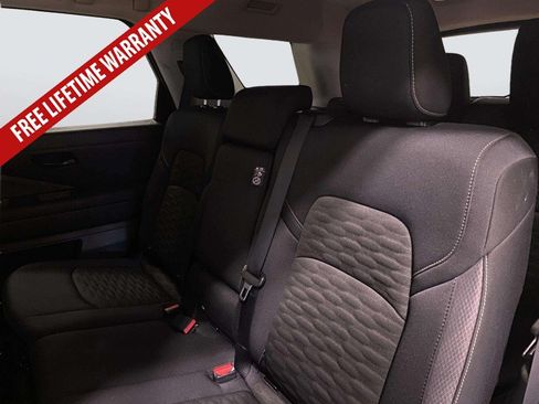 Used 2025 Nissan Pathfinder SV FWD image 30