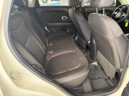 Used 2016 Kia Soul FWD image 26