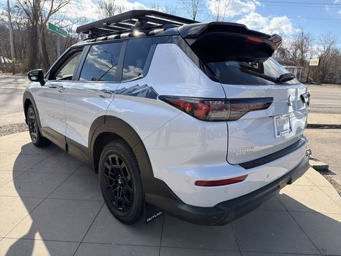 New 2026 Mitsubishi Outlander AWD image 5