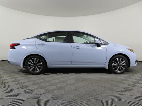 New 2025 Nissan Versa SV w/ Electronics Package FWD image 2