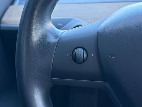 Used 2018 Tesla Model 3 Long Range image 29