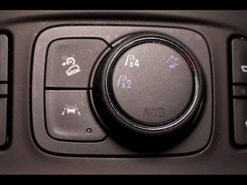 Used 2021 GMC Terrain SLT w/ Infotainment Package II AWD/4WD image 13