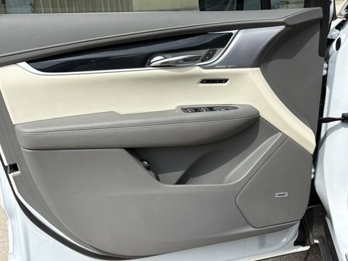 Used 2024 Cadillac XT6 Premium Luxury w/ Technology Package FWD image 10