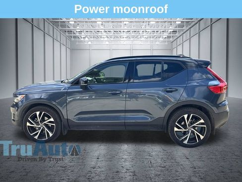 Used 2022 Volvo XC40 T5 R-Design w/ Advanced Package AWD/4WD image 4