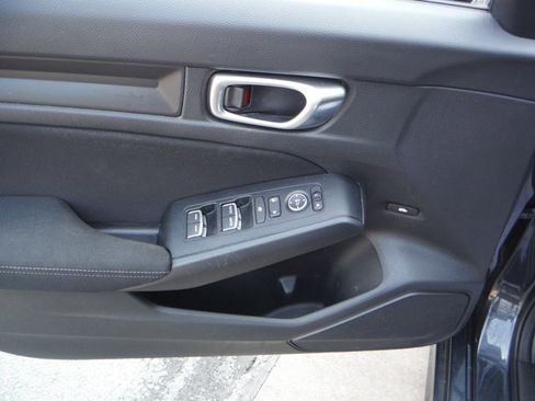 Used 2023 Honda Civic LX image 13