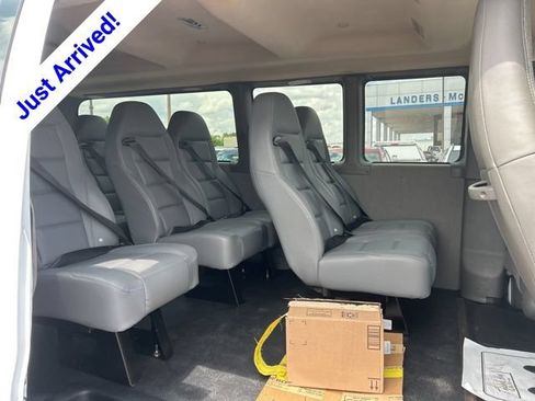 New 2025 Chevrolet Express 3500 Extended RWD image 27