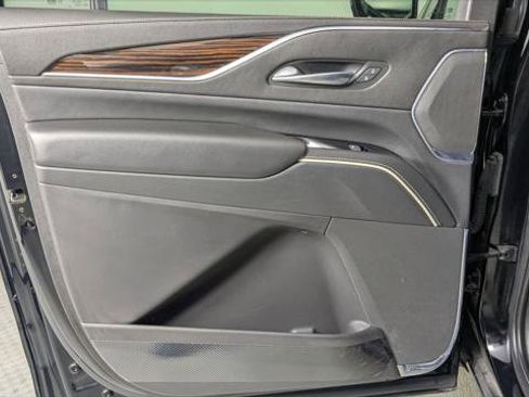 Used 2022 Cadillac Escalade ESV Luxury image 23