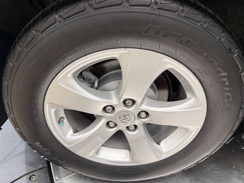 Used 2011 Toyota Sienna LE FWD image 19