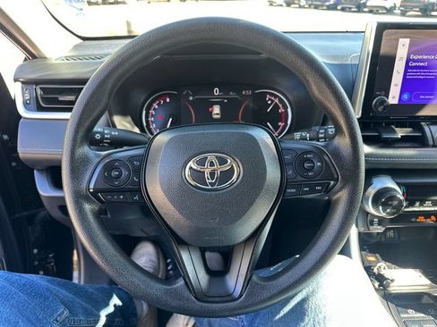 Used 2024 Toyota RAV4 XLE AWD/4WD image 37