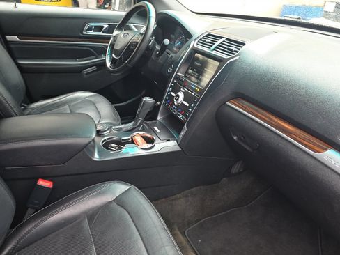 Used 2016 Ford Explorer Limited AWD/4WD image 18