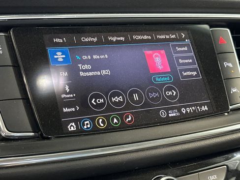 Used 2020 Buick Enclave Premium w/ Sun and Sites Package FWD image 21