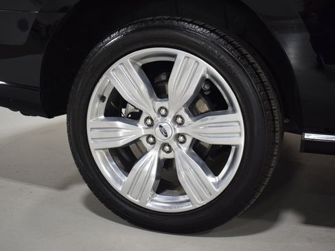 Used 2023 Ford Expedition Platinum image 14