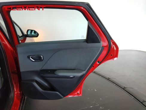 Used 2025 Kia K4 EX image 42