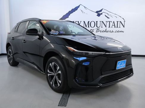 Used 2024 Toyota bZ4X XLE image 1