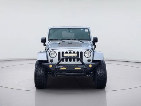 Used 2015 Jeep Wrangler Unlimited Sahara w/ Connectivity Group AWD/4WD image 2