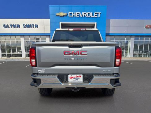 New 2026 GMC Sierra 1500 SLE image 8