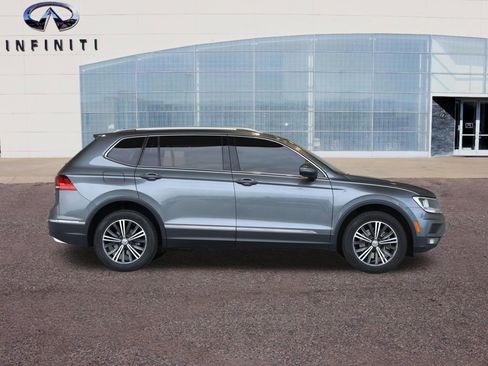 Used 2018 Volkswagen Tiguan SEL AWD/4WD image 54