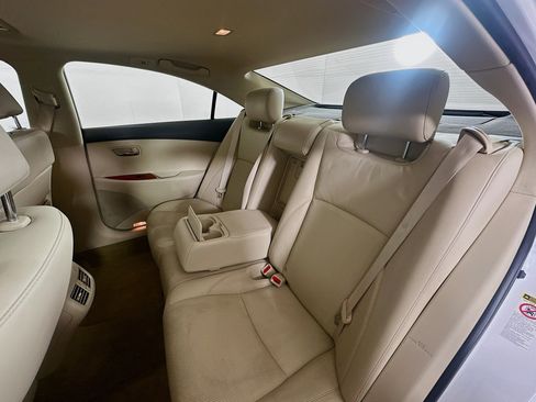 Used 2011 Lexus ES 350 image 27
