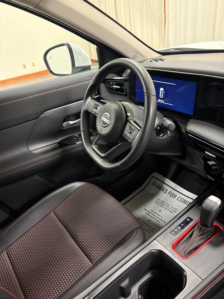 Used 2025 Nissan Kicks SR FWD image 22