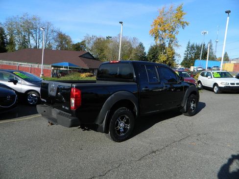 Used 2012 Nissan Frontier SV image 8
