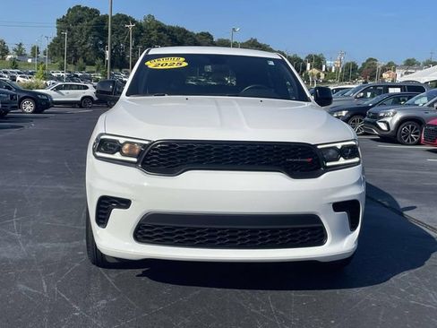 Used 2025 Dodge Durango GT RWD image 2