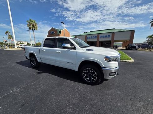 Used 2025 RAM 1500 Laramie AWD/4WD image 2