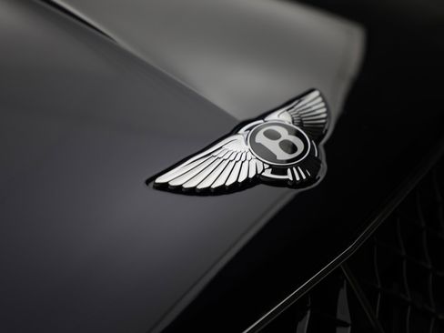 New 2025 Bentley Bentayga image 13