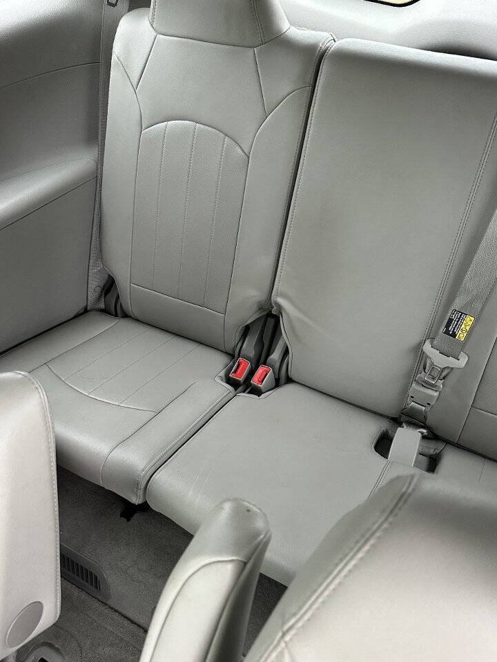 Used 2016 Buick Enclave Premium w/ Experience Buick Package FWD image 11