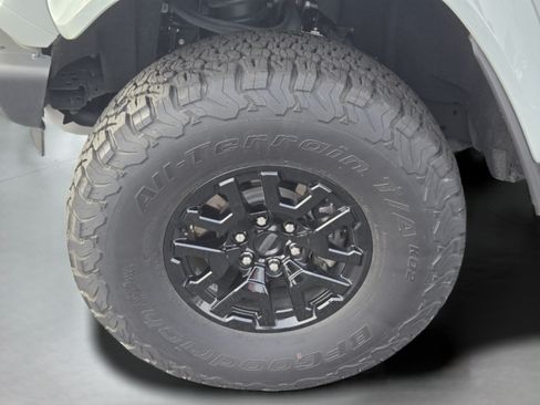Used 2024 Ford Bronco Raptor w/ Interior Carbon Fiber Pack 6 AWD/4WD image 31