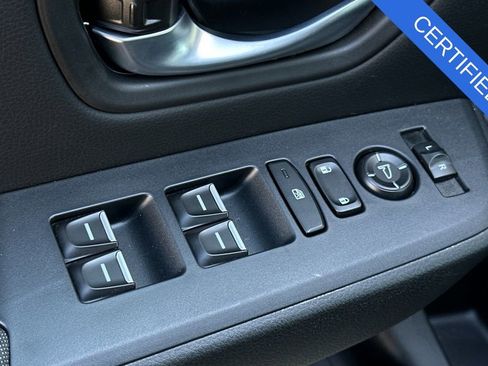 Certified 2025 Honda Pilot Sport image 11