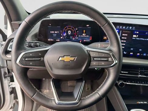 Used 2026 Chevrolet Traverse LT w/ Driver Confidence Package AWD/4WD image 27
